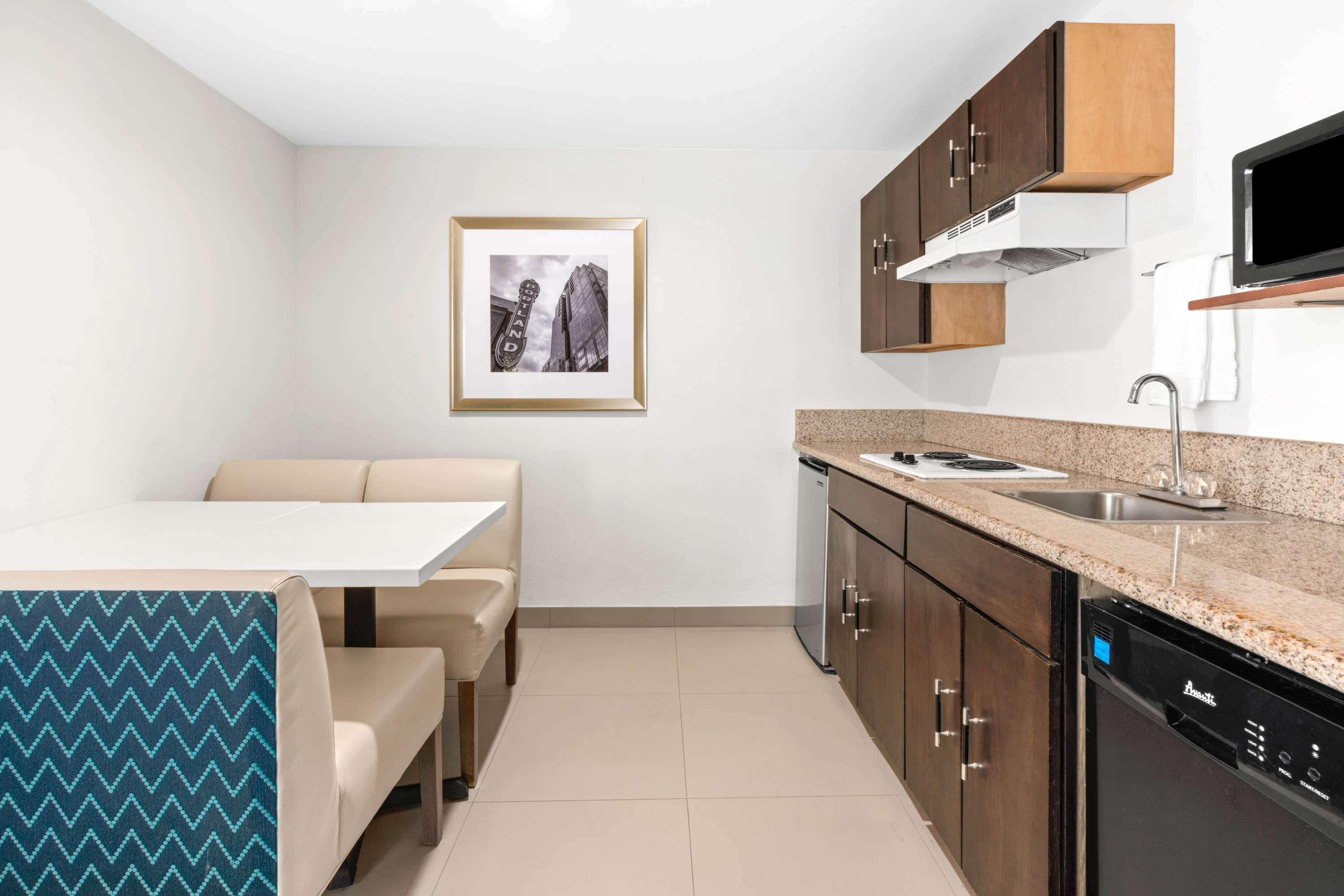 Hotel La Quinta By Wyndham Nw 3*